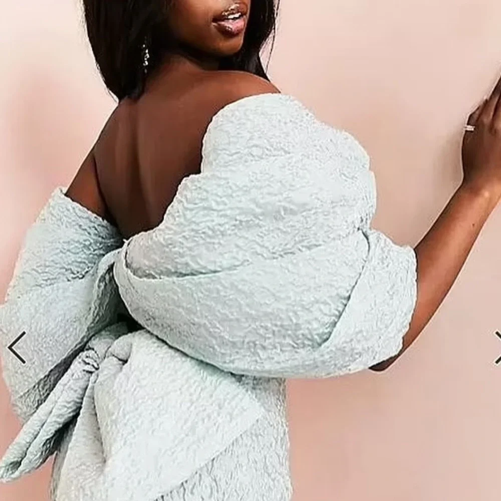 ASOS Mint Textured Off-Shoulder Bow Crop Top - Picture 4 of 7